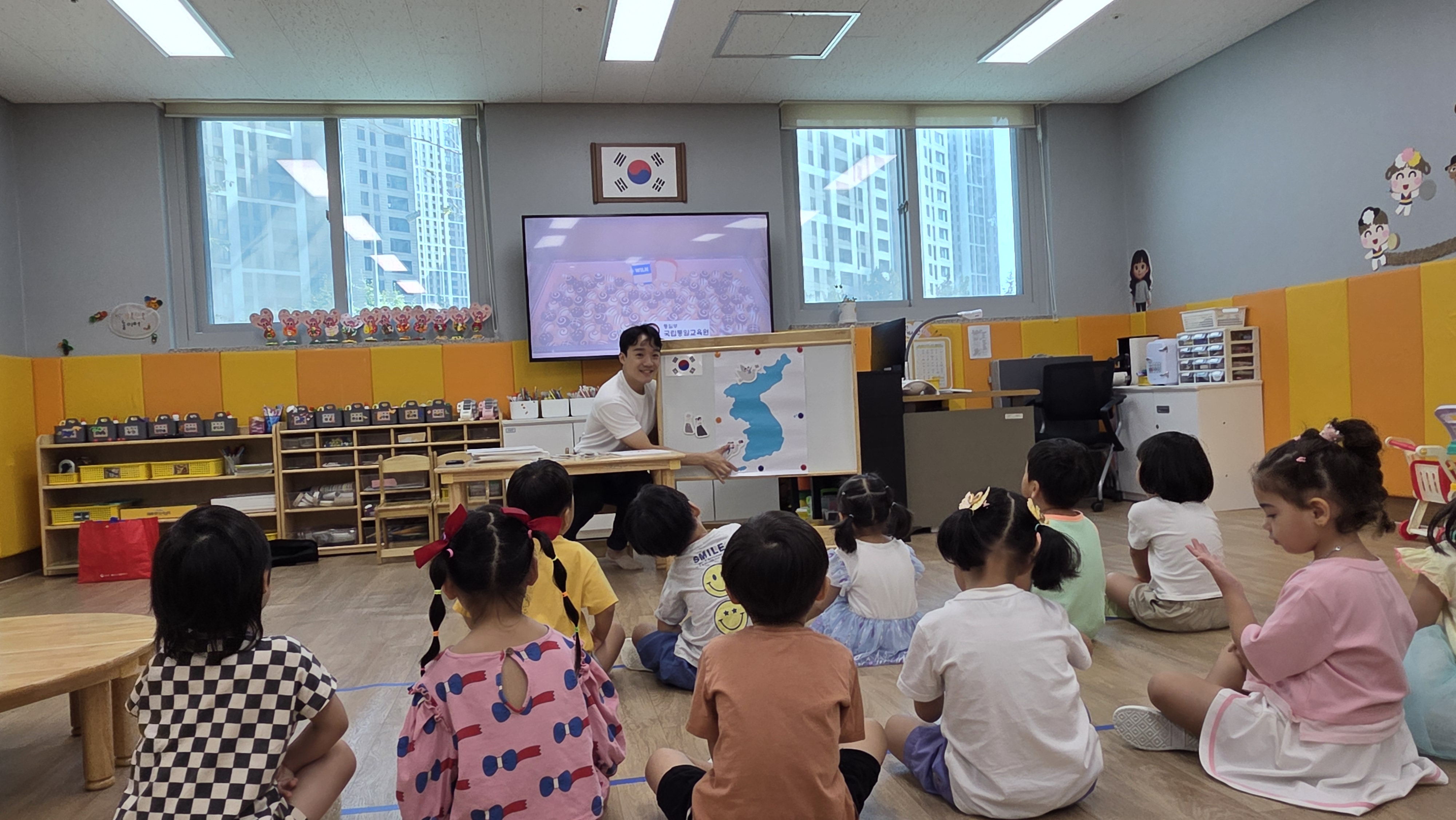 2025년 유치원 대상 찾아가는 통일문화 체험 ‘통통통, 통일아 놀자’ - 인천시 인천시 연수구 송담초 병설유치원 사진6