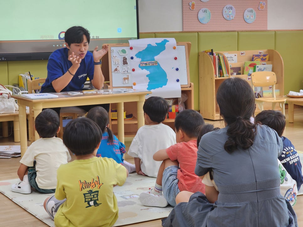 2025년 유치원 대상 찾아가는 통일문화 체험 ‘통통통, 통일아 놀자’ - 인천시 인천시 연수구 첨단초 병설유치원 사진4