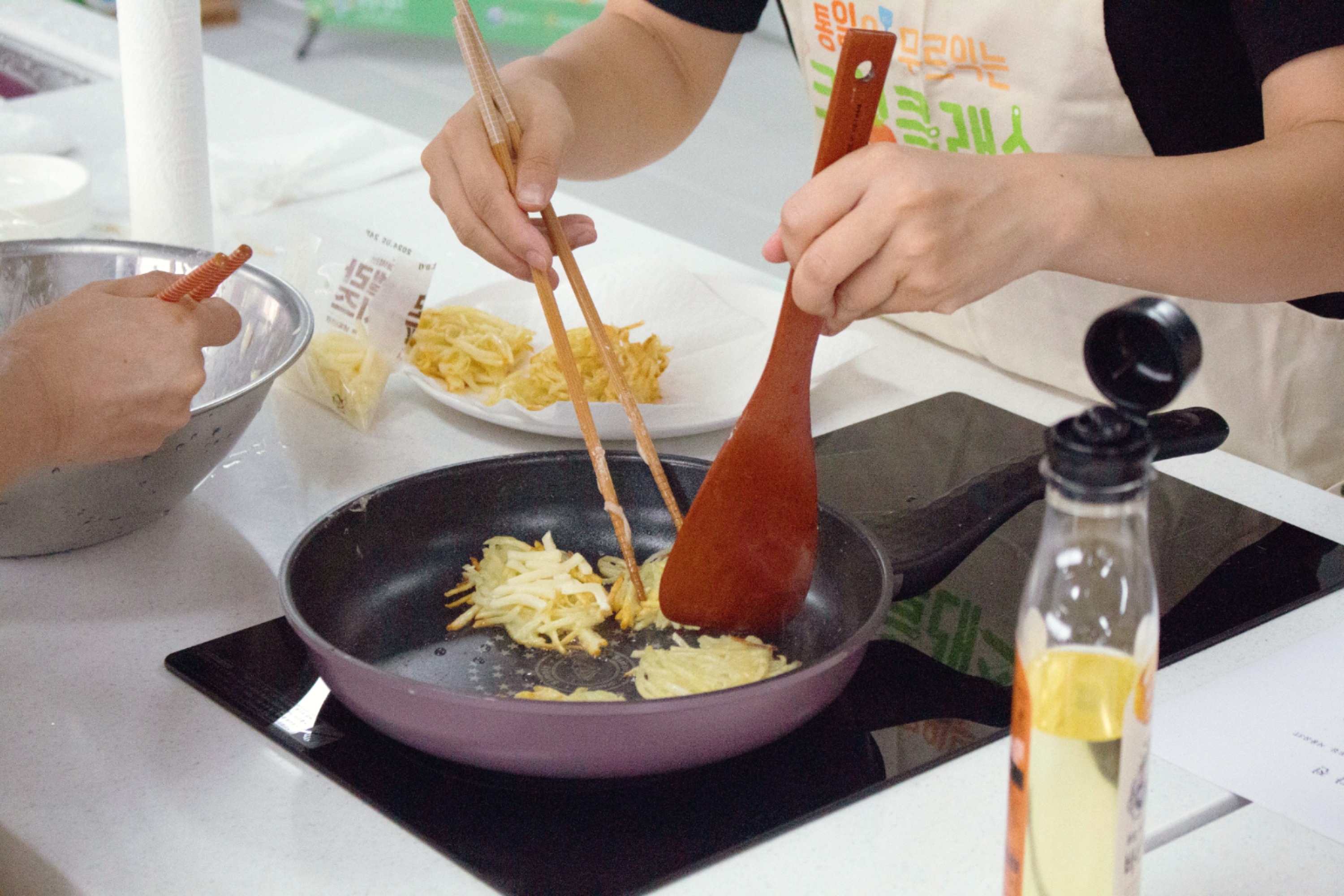 호남 통일플러스센터 쿠킹 클래스 : 북한 생감자전