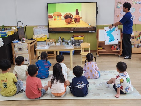 2025년 유치원 대상 찾아가는 통일문화 체험 ‘통통통, 통일아 놀자’ - 인천시 인천시 연수구 첨단초 병설유치원 사진3