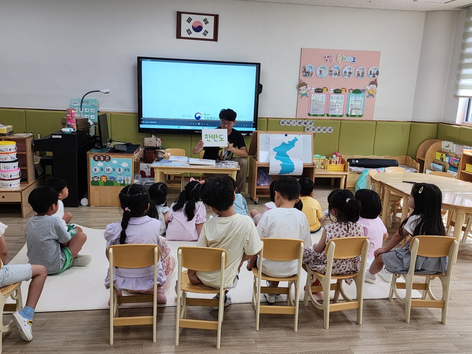 2025년 유치원 대상 찾아가는 통일문화 체험 ‘통통통, 통일아 놀자’ - 인천시 인천시 연수구 첨단초 병설유치원 사진8
