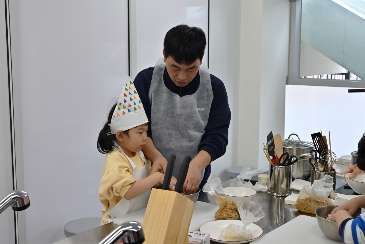[강원권] 겨울방학 프로그램 : 북한 만두 빚기 사진5