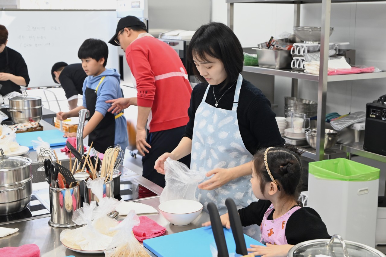 [강원권] 겨울방학 프로그램 : 북한 만두 빚기 사진6